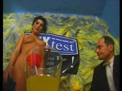 Geiles Luder überzeugt einen Testficker beim Fick Casting