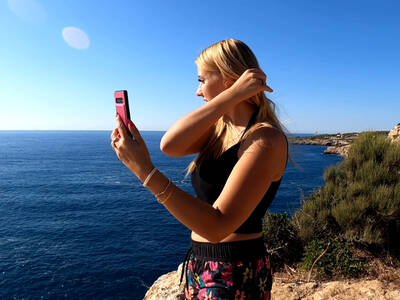 HD Outdoor Blondinenfick mit Ausblick aufs Mittelmeer