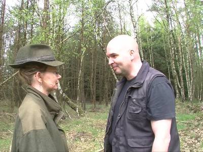 Waldfick mit der rothaarigen Försterin