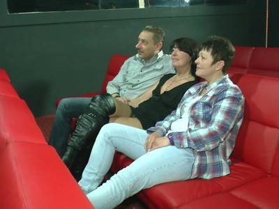 Bumsorgie im Pornokino