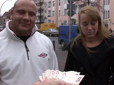 Reales deutsches Pärchen fickt für Geld vor der Kamera